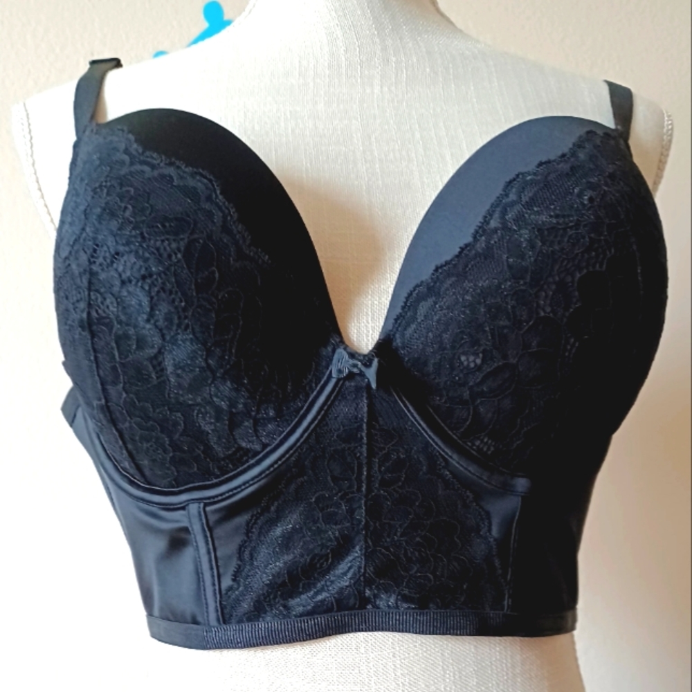 NWT* TORRID BLACK LONGLINE PUSH UP PLUNG DRAMATIC LIFT BRA!!  40D